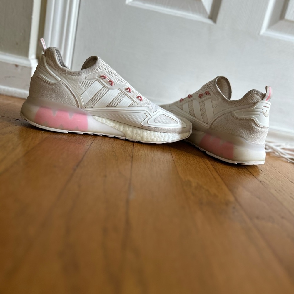 Used - Picture 2 of 3